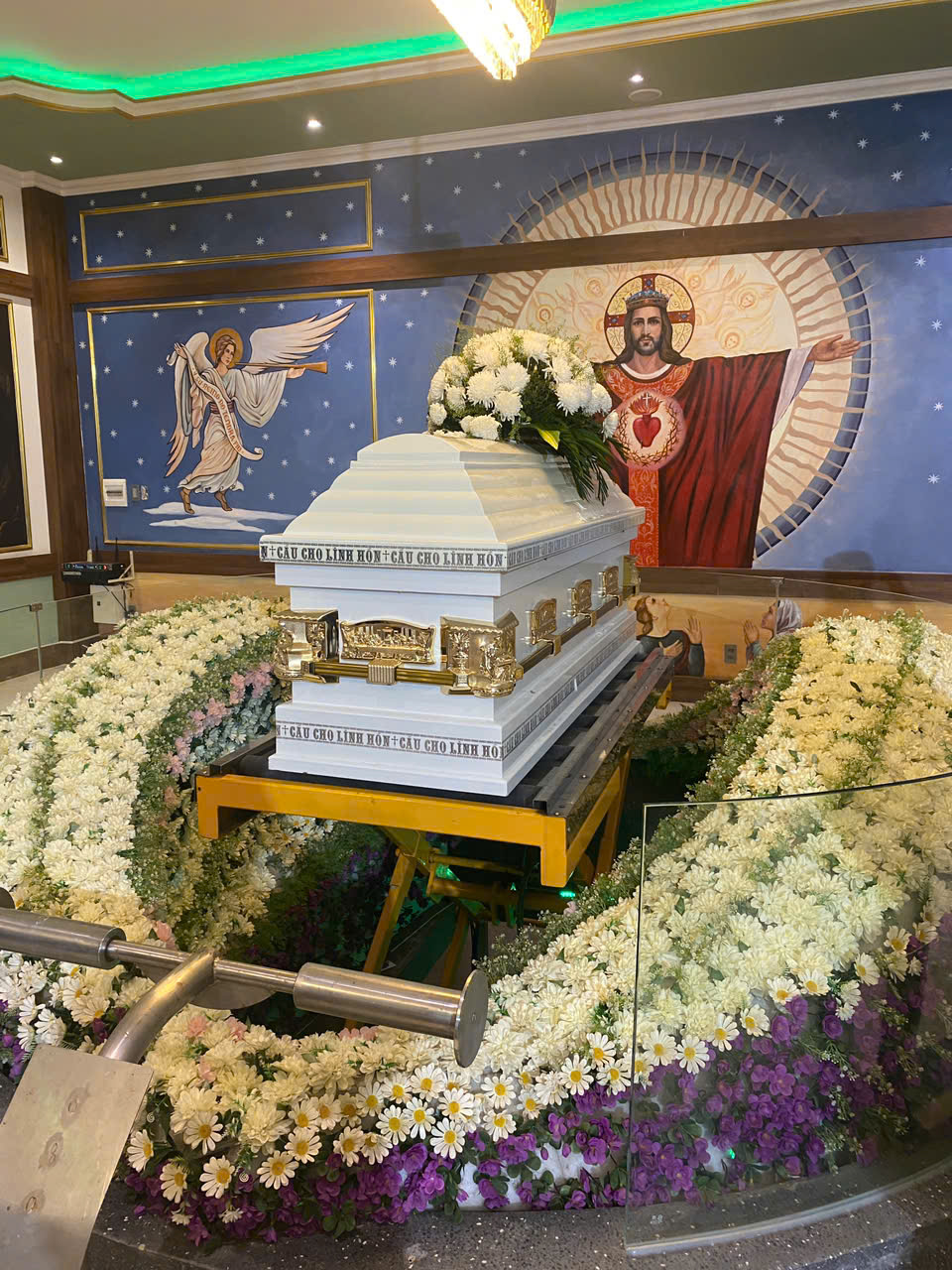 mai táng long khánh